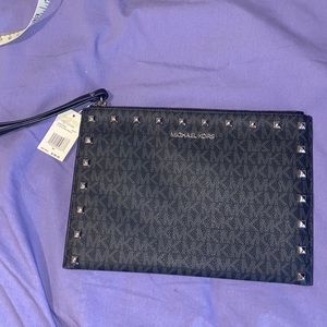 Michael Kors wristlet clutch black